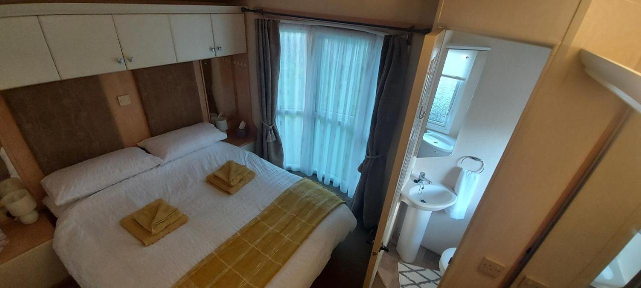 A Fashionable Caravan In A Peaceful Seaside Town Сэнддаун Экстерьер фото